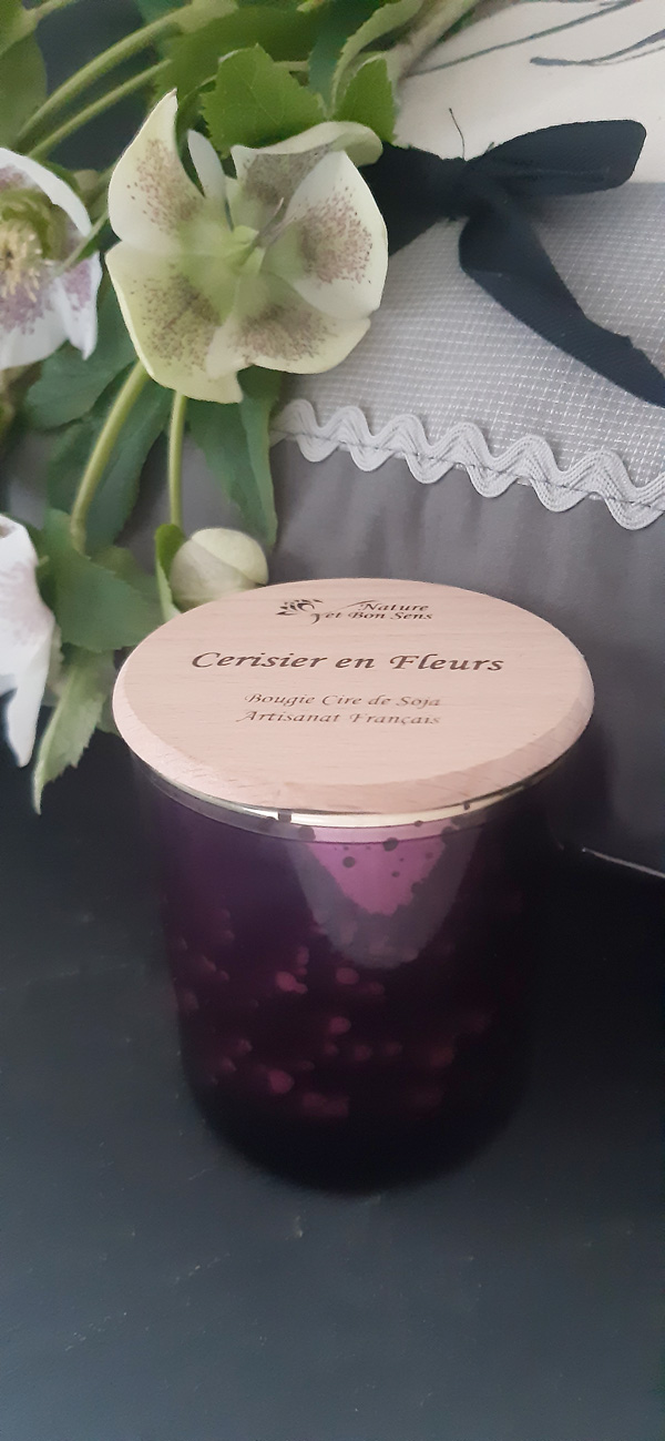 Bougie doré rose cerisier en fleurs ambiance