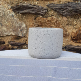 pot ciment sablé gris